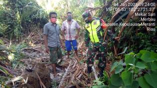 Anggota Danramil 08/Merbau Mengelar Patroli Wilayah
