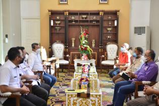 Didukung AMSI, SMSI dan SPS, Gubri Instruksikan Konsisten Laksanakan Pergub Mitra Media