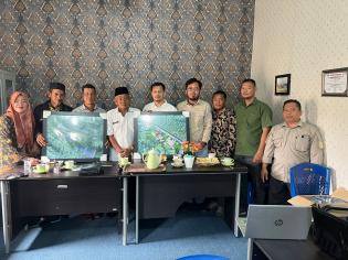 Tim Pengabdian Polbeng Racang Kawasan Agrowisata dan Kolam Hijau Desa Pasiran