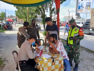 Putus Covid 19, Sertu Susiawan Bersama Tim Gelar Operasi Pendisiplinan Prokes