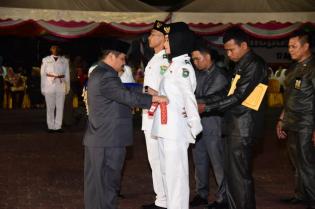 Bupati Amril Kukuhkan 75 Anggota  Paskibra HUT RI Ke 73