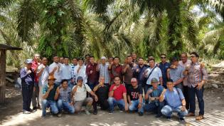 Stuban ke KUD Danau Lancang Indah, Pengurus KBBDM Belajar Manajemen Bagi Hasil Kebun Plasma Sawit