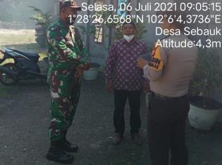 Antisipasi Penyebaran Covid 19, Anggota Koramil 01 Bengkalis Kembali Gelar Komsos di Desa Sebauk