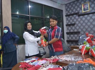 Dinsos Bengkalis Tak Henti Berikan Bantuan Kepada Masyarakat Terkena Covid-19