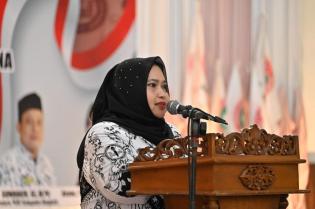 Pengurus PGRI Dilantik, Bupati Kasmarni Minta Perkuat Peran Guru 