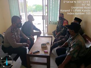 Bina Warga Binaan, Personil Koramil 11 Kandis Gelar Komsos di Kampung Belutu