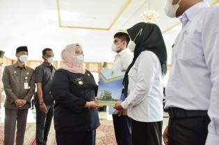 Lantik 470 CPNS dan PPPK, Bupati Kasmarni Sampaikan Tugas Pokok dan Fungsi 